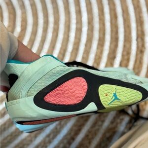 Jayson Tatum Jordan Kids basketball Sneakers in Mint Green and Coral 7y